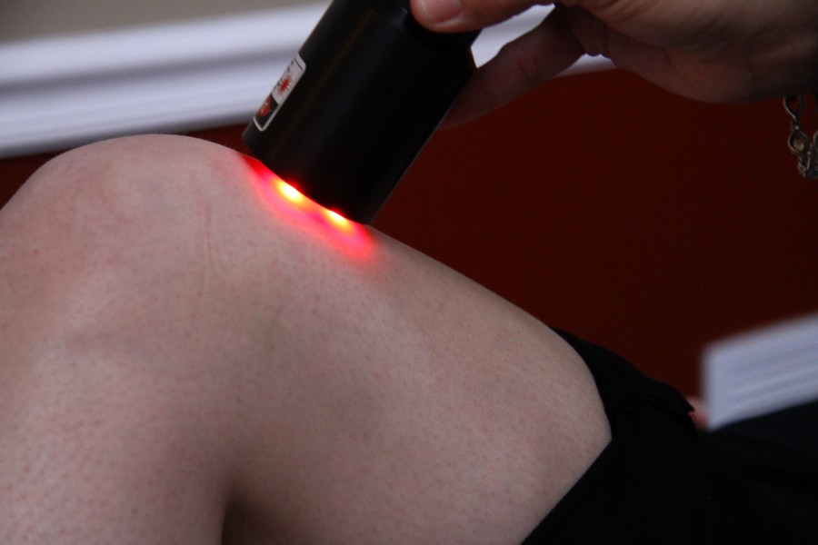 image of cold laser therapy applied for knee pain
