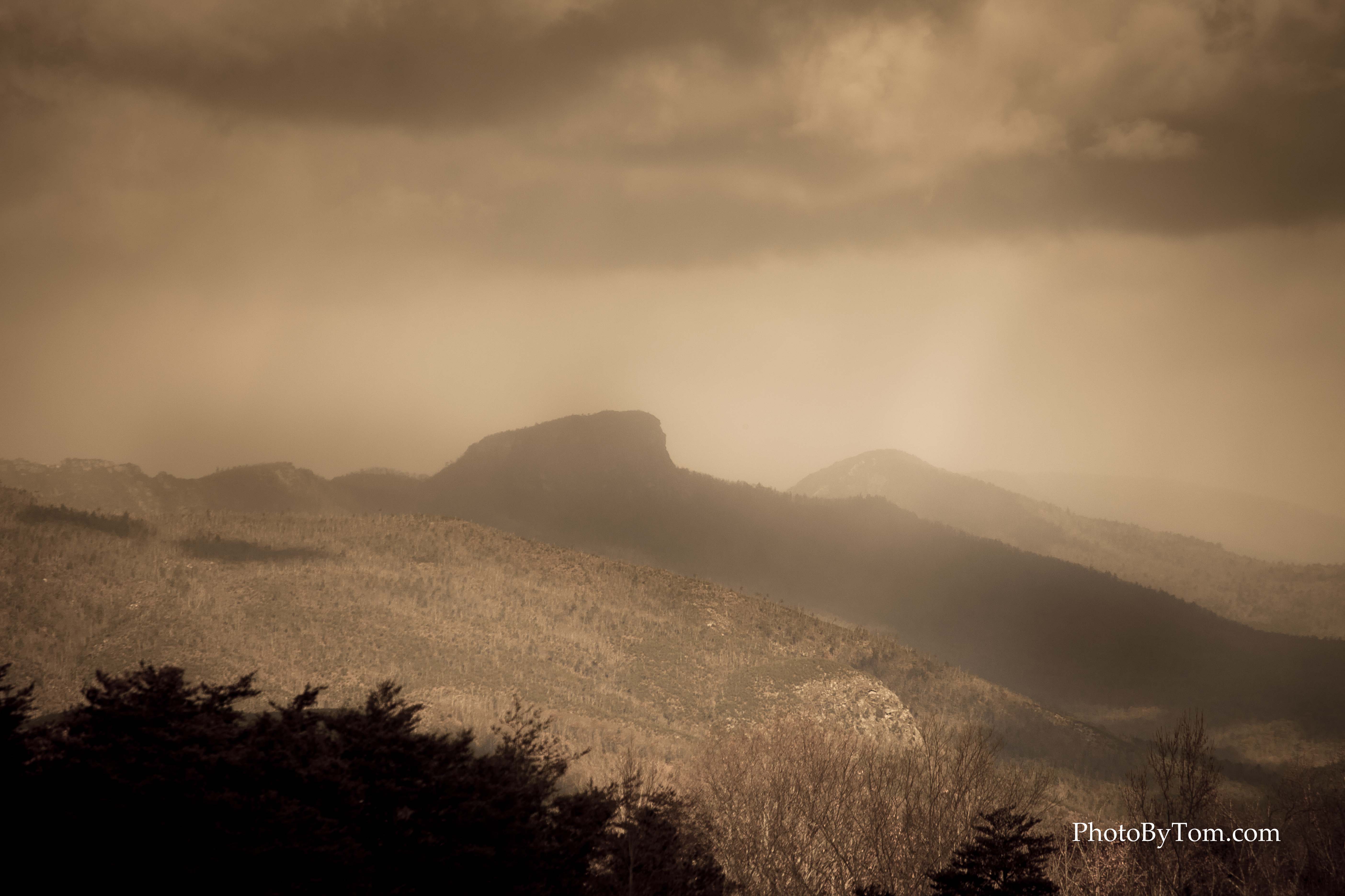 Image of table rock by Asheville chiropractor Tom Whittington